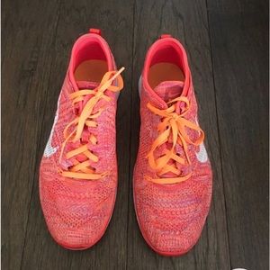 Women’s Nike Free TR Flyknit Sneaker Crimson/Orange/White- Size 7.5